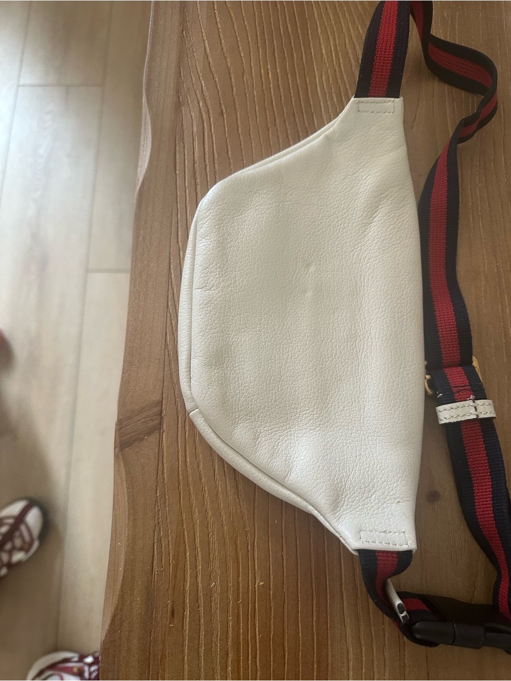 GUCCI White Leather Belt Bag - Picture 5 of 5